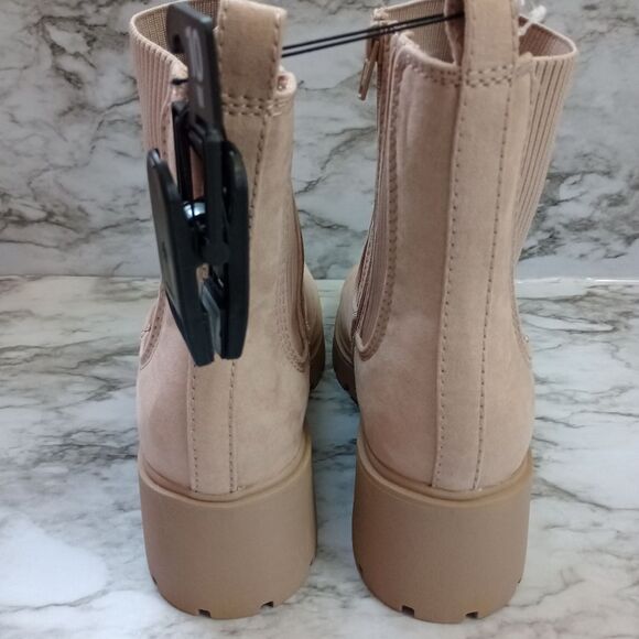 NWT No Boundaries Platform Tan Faux Suede Boots Size 10 Wide - Picture 9 of 12